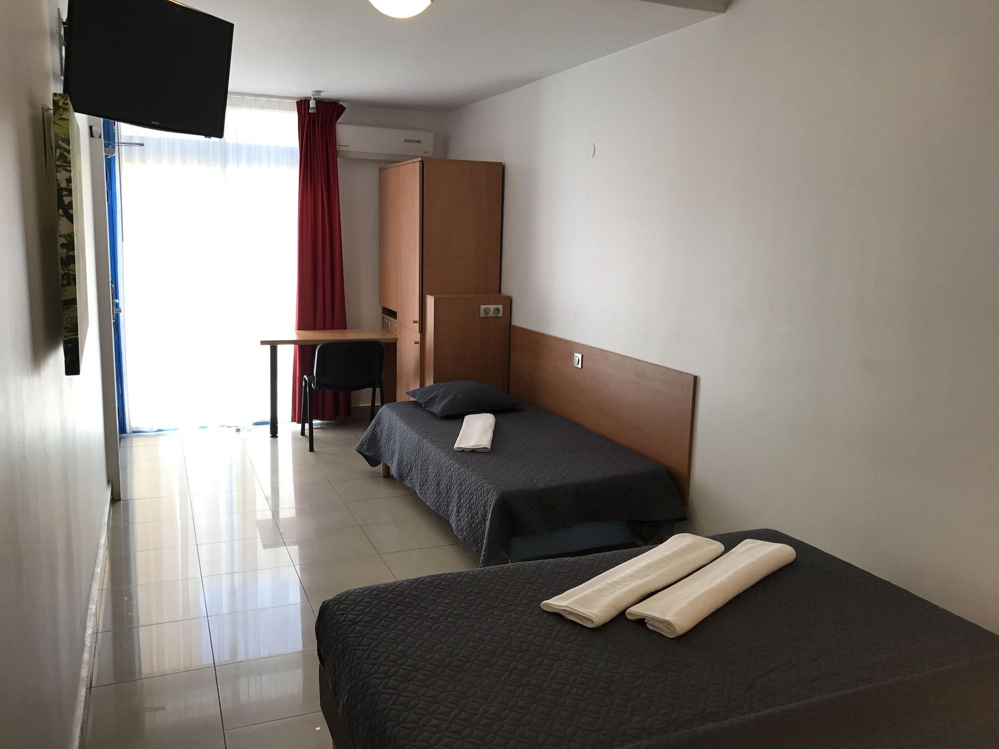 Karaibes Hotel 2*
