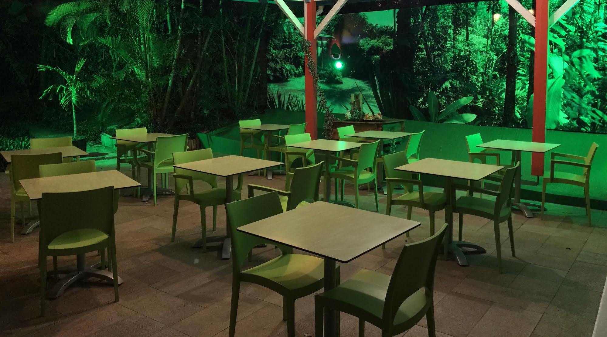 Karaibes 2* Le Gosier (Grande-Terre)